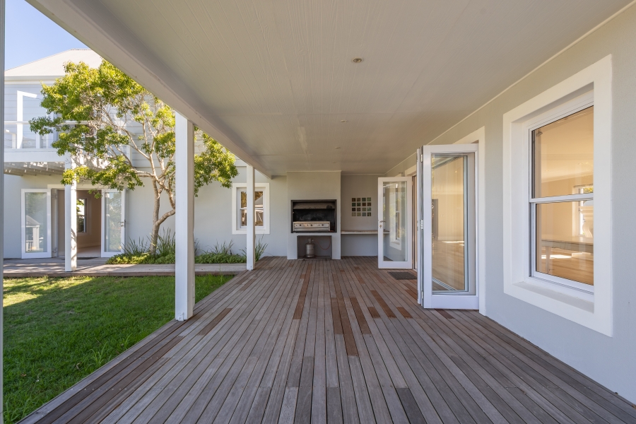 4 Bedroom Property for Sale in Thesen Islands Western Cape